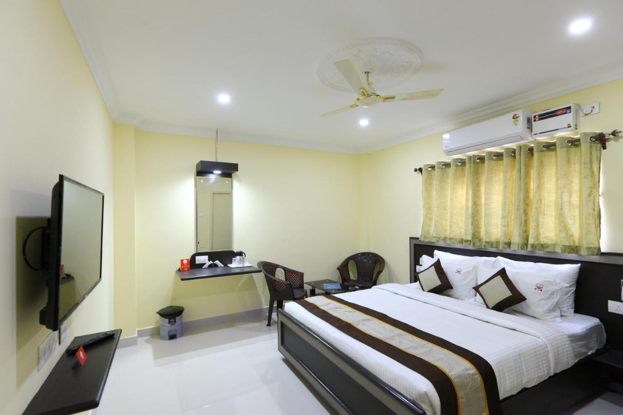 Hotel Sal Inn - Near Airport Madras Buitenkant foto