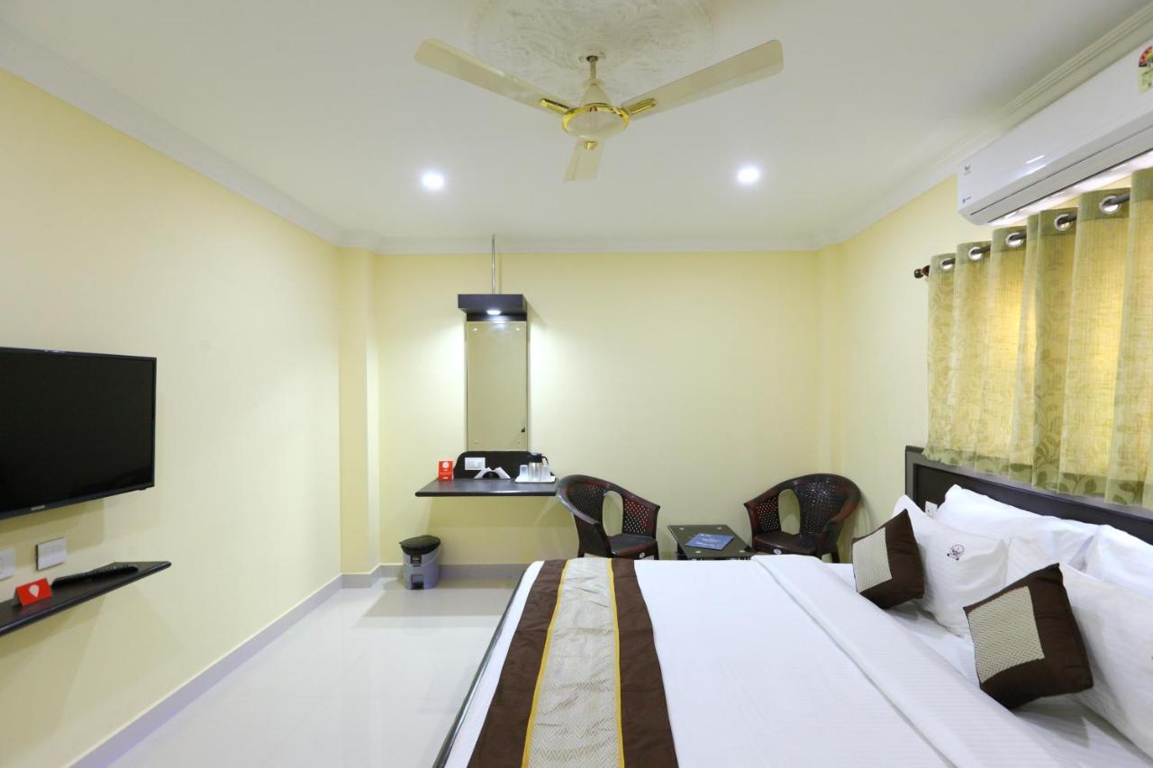Hotel Sal Inn - Near Airport Madras Buitenkant foto