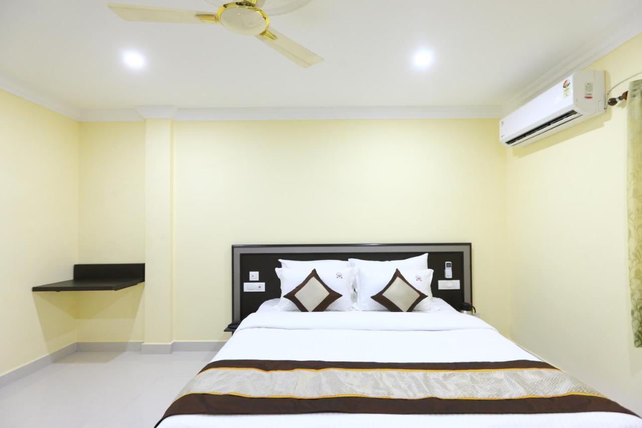Hotel Sal Inn - Near Airport Madras Buitenkant foto