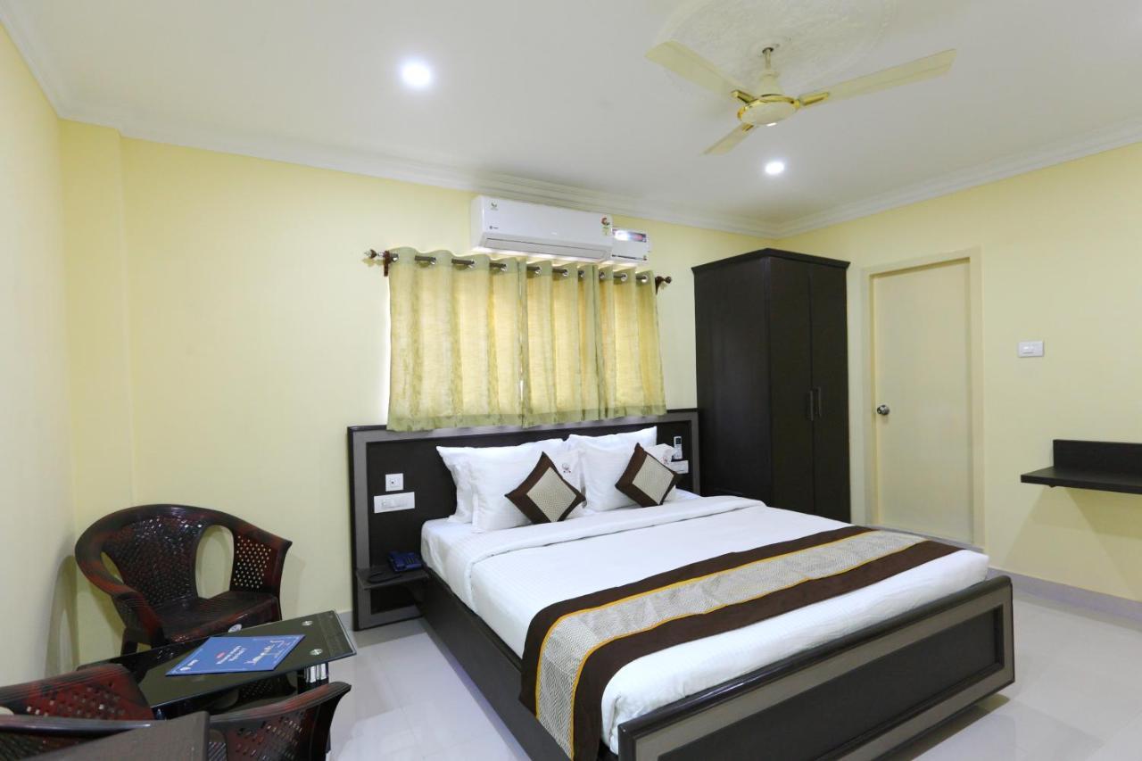 Hotel Sal Inn - Near Airport Madras Buitenkant foto