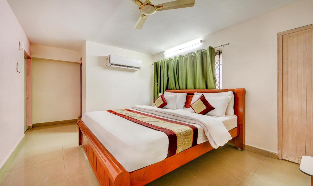 Hotel Sal Inn - Near Airport Madras Buitenkant foto