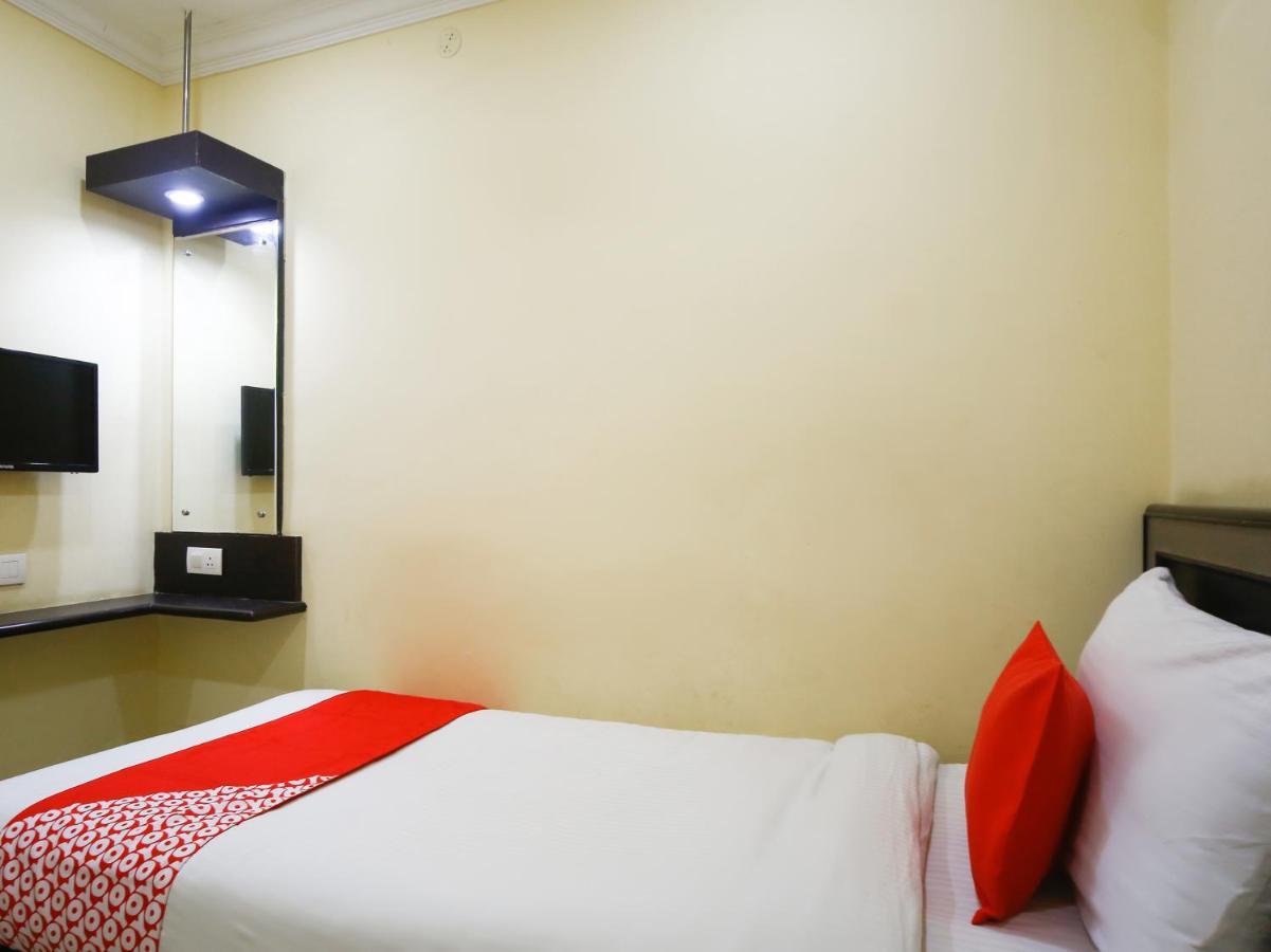 Hotel Sal Inn - Near Airport Madras Buitenkant foto