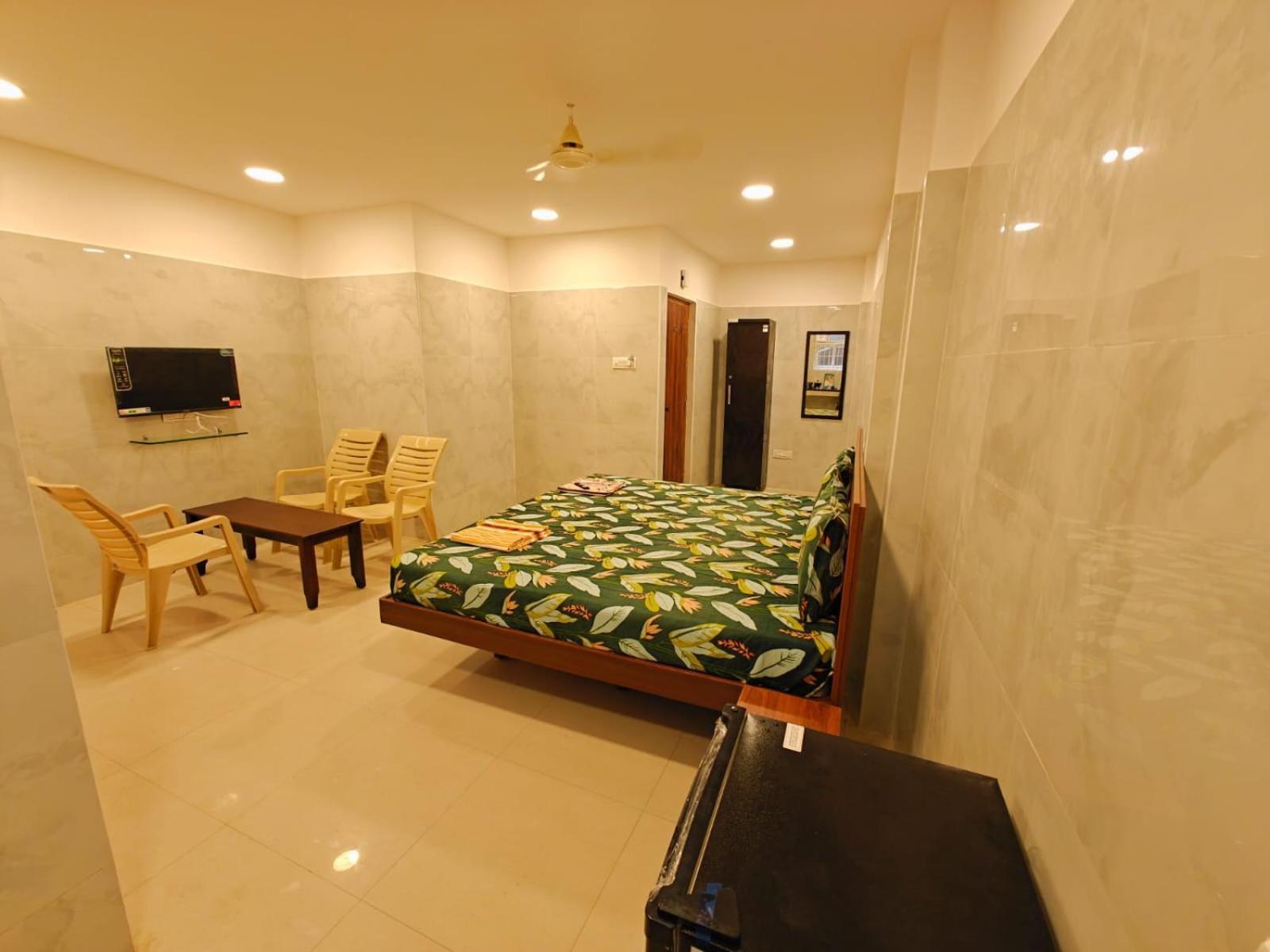 Hotel Sal Inn - Near Airport Madras Buitenkant foto