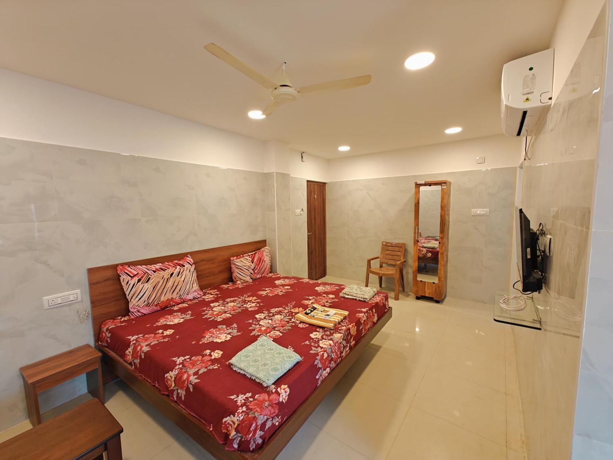 Hotel Sal Inn - Near Airport Madras Buitenkant foto