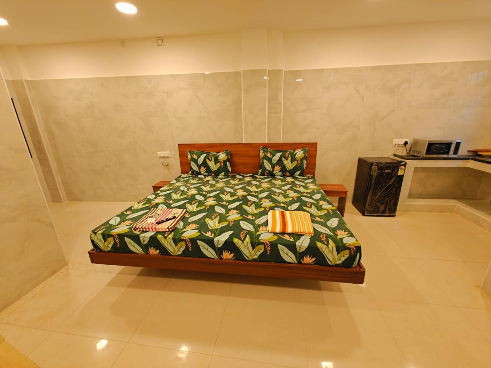 Hotel Sal Inn - Near Airport Madras Buitenkant foto