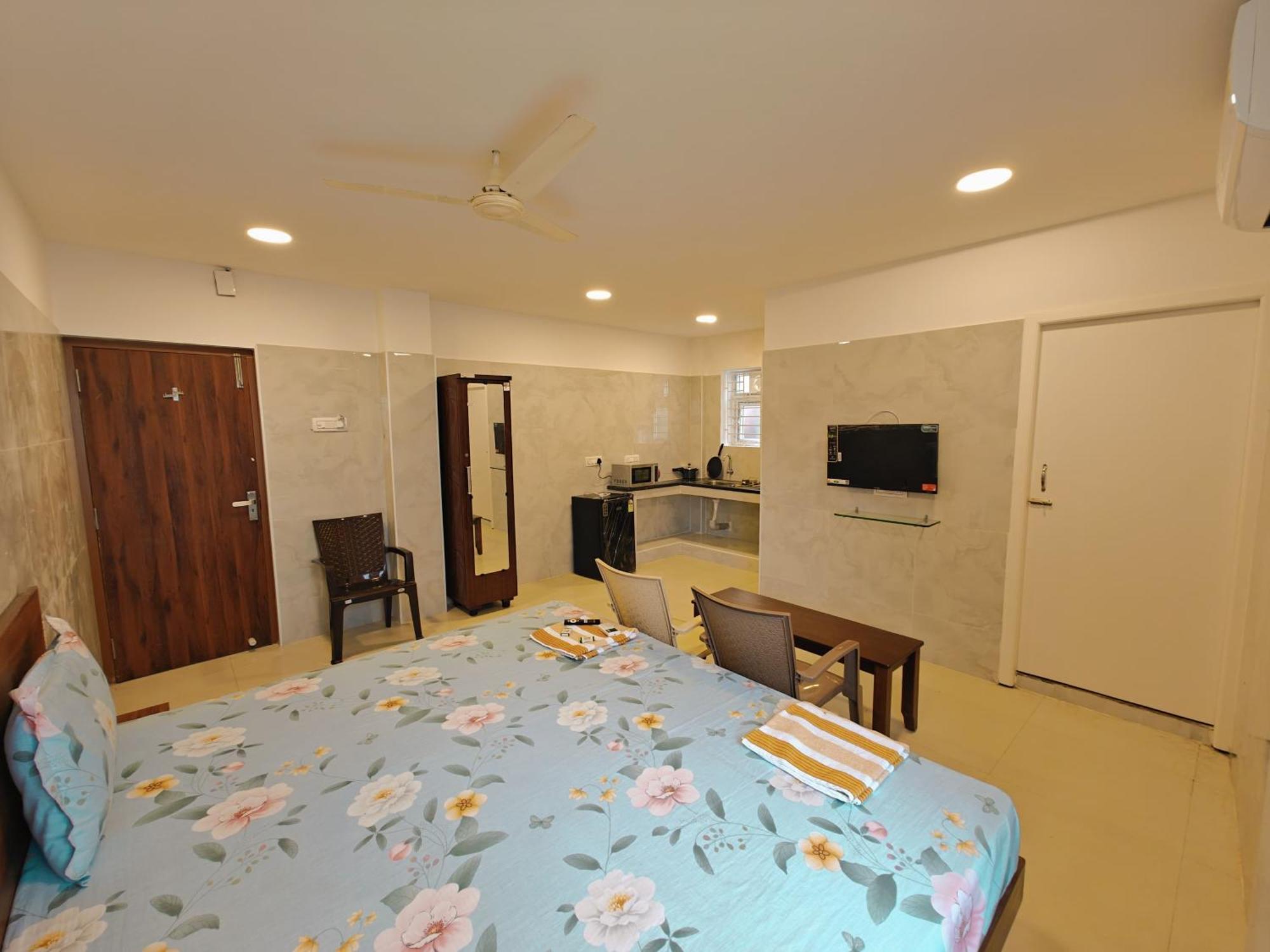 Hotel Sal Inn - Near Airport Madras Buitenkant foto